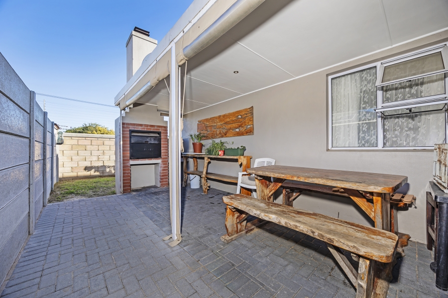 3 Bedroom Property for Sale in Zonnendal Western Cape